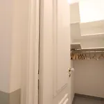 Apartman Downtown Flat With Design And Comfort At Downtown, 3rd-floor No Lift