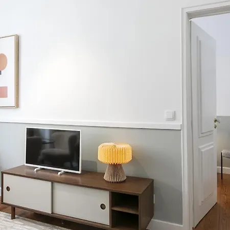 Downtown Flat With Design And Comfort At Downtown, 3rd-floor No Lift شقة Lisboa