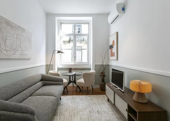 아파트 Downtown Flat With Design And Comfort At Downtown, 3rd-floor No Lift 리스본