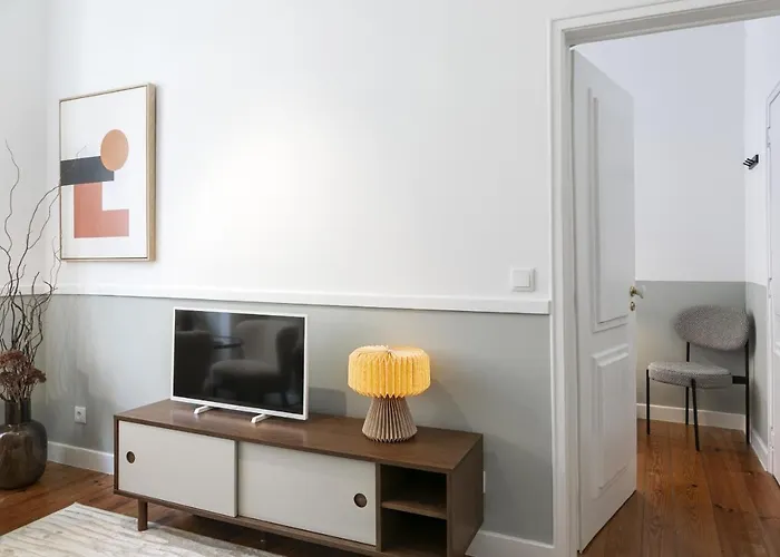 Downtown Flat With Design And Comfort At Downtown, 3rd-floor No Lift 아파트 리스본