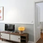 Downtown Flat With Design And Comfort At Downtown, 3rd-floor No Lift 公寓 Lisboa