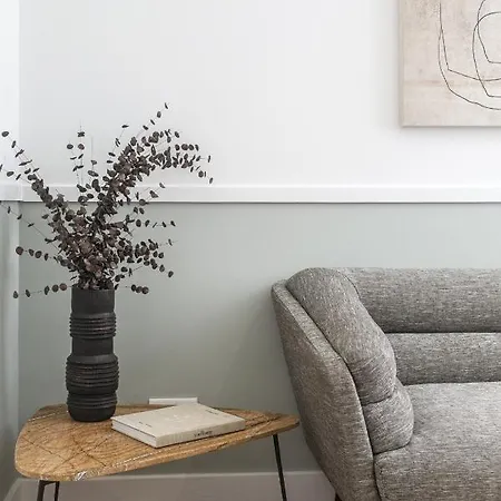 Downtown Flat With Design And Comfort At Downtown, 3rd-floor No Lift * 리스본